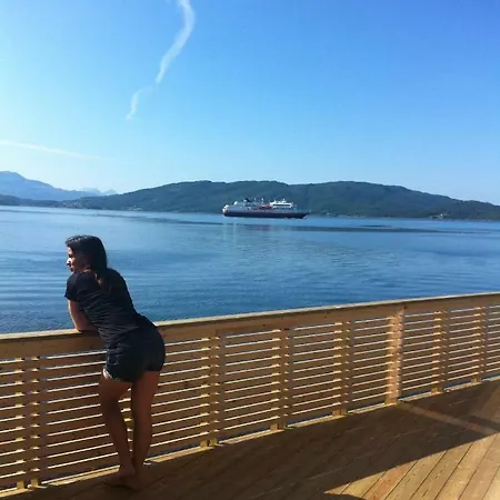 Finsnes Gaard Hotel