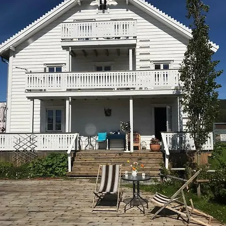 Finsnes Gaard Hotell 2*