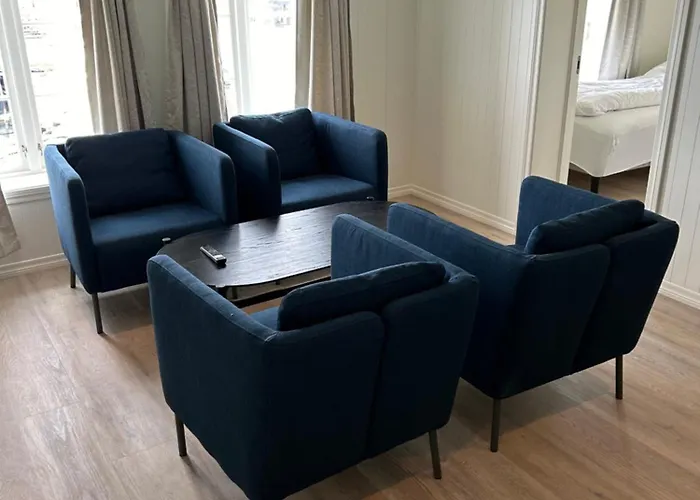 Hotell Finsnes Gaard 2*