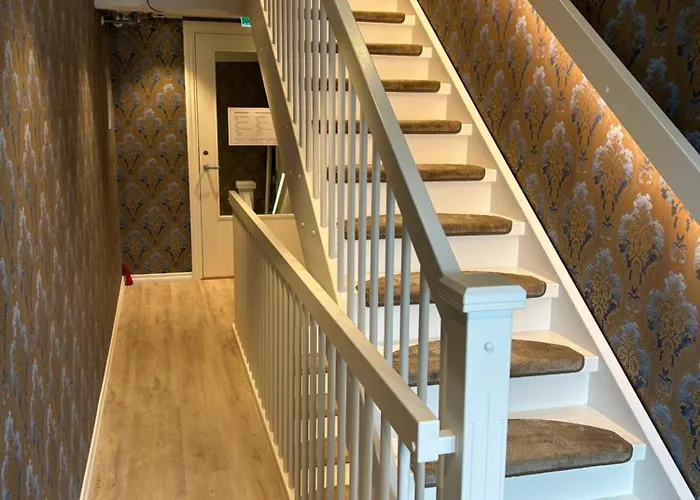 Finsnes Gaard Hotell 2*