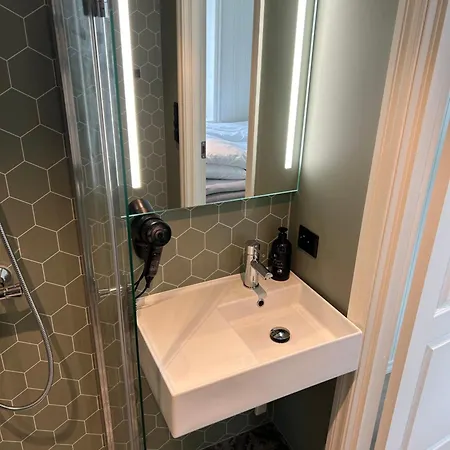 Finsnes Gaard Hotel 2*